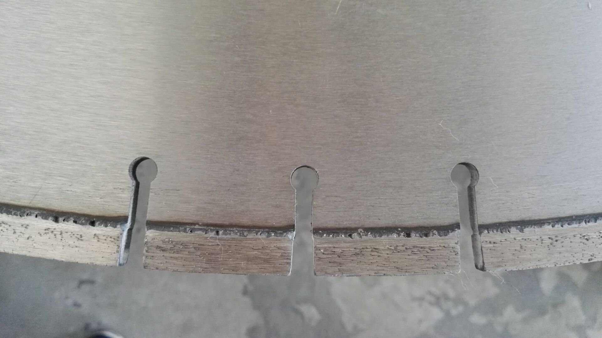 52" 1300mm Precast, Hollow Core Concrete Beds Cutting Blade